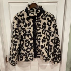 Old Navy Leopard Print Fleece Jacket Size Medium